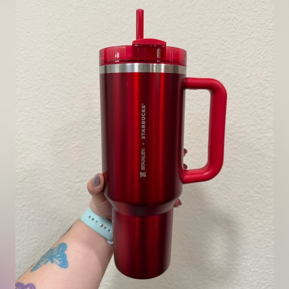 Stanley x Starbucks Red Insulated Tumbler with Handle - Picture 3 of 5